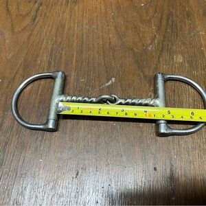 bit 4.25” snaffle dring corkscrew